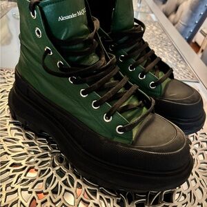 Alexander McQueen Tread Slick Boot
(green)